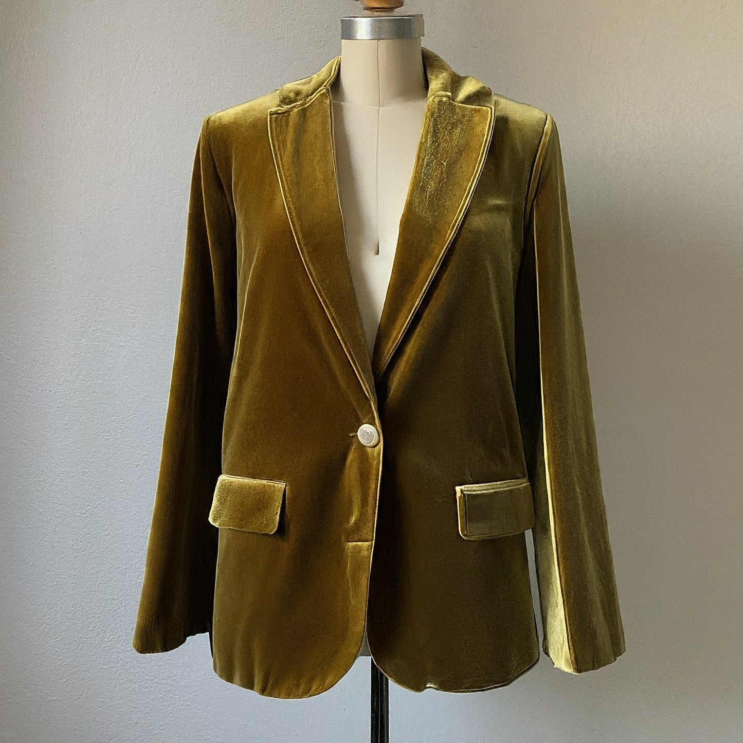 Retro Velvet Blazer